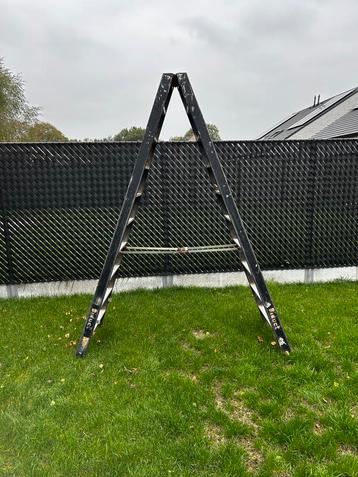 Trapladder 10 treden beschikbaar voor biedingen