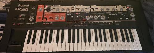 roland sh-201, Muziek en Instrumenten, Synthesizers, Zo goed als nieuw, Roland, Ophalen