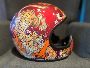 Casque DMD L seventyseven sauvage beschikbaar voor biedingen