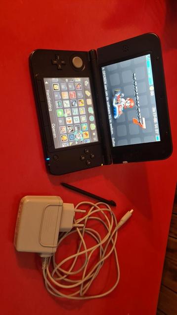 Nintendo 3DS XL + carte SD 64 Go