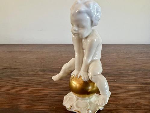 Putto auf Kugel-Fabrique Lorenz Hutschenreuther-Carl Tutter, Antiquités & Art, Antiquités | Porcelaine, Enlèvement ou Envoi