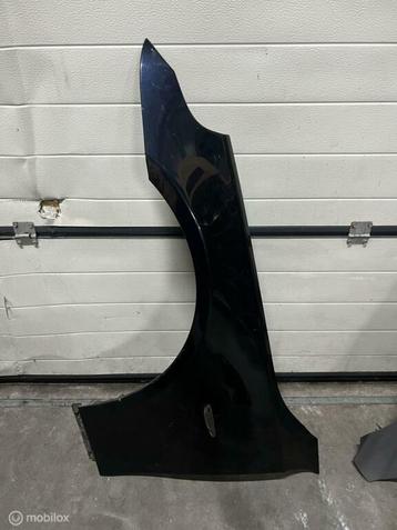 Voorscherm links BMW E60 E61 Carbon Schwarz beschikbaar voor biedingen