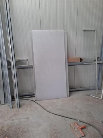 polycarbonaat beschikbaar voor biedingen