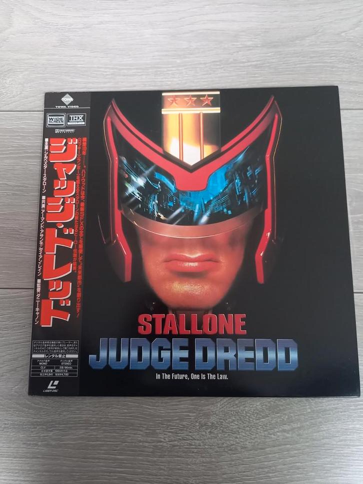 Laserdisc NTSC Judge Dredd Japon Sylvester Stallone, Collections, Cinéma & Télévision, Utilisé, Film, Enlèvement