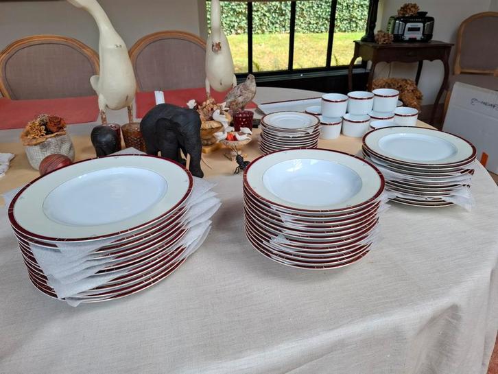 Deshoulière service „Scala Pourpre et Or” — 12 personen, Huis en Inrichting, Keuken | Servies, Zo goed als nieuw, Compleet servies