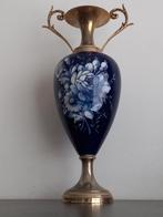 Antieke porseleinen en Messing vaas, Enlèvement