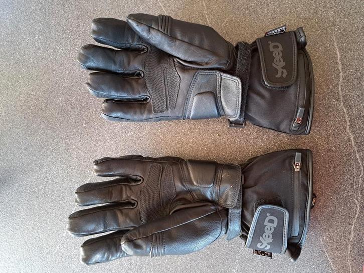 Gants moto chauffants M, Motos, Vêtements | Vêtements de moto, Gants, Enlèvement