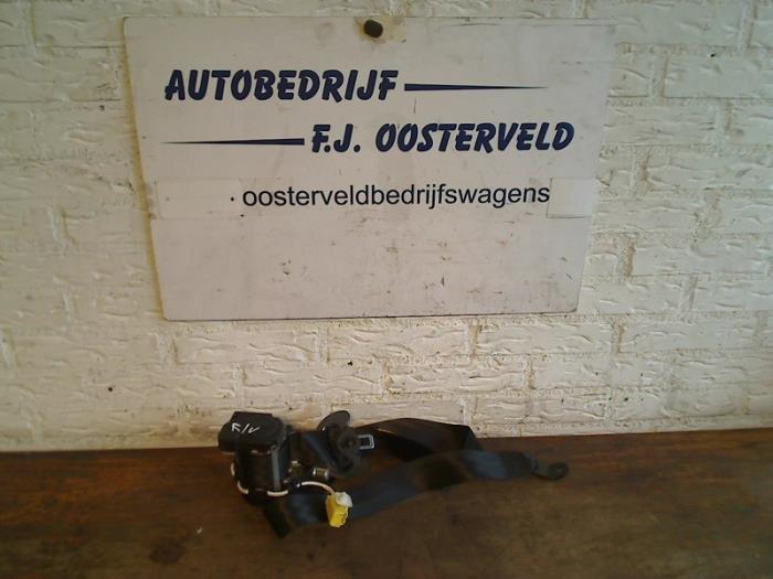 Veiligheidsgordel rechts-voor van een Volkswagen Touran, Auto-onderdelen, Interieur en Bekleding, Volkswagen, Gebruikt, 3 maanden garantie
