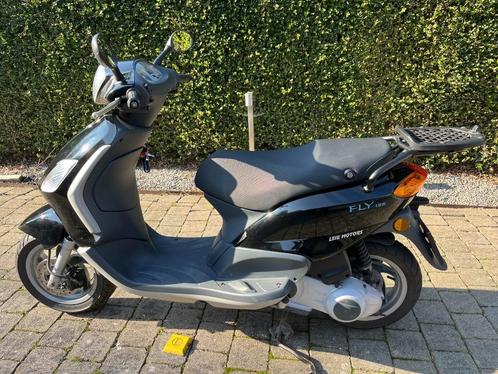 Scooter Piaggio Fly 125cc, Motos, Motos | Piaggio, Particulier, Scooter, jusqu'à 11 kW, 1 cylindre, Enlèvement