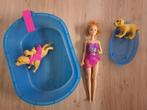 Barbie met zwembaden, zwemmende hond met puppy en extra hond, Ophalen, Zo goed als nieuw, Barbie