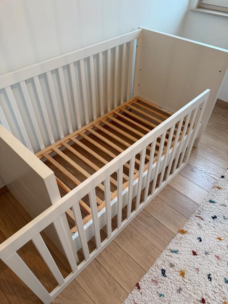 Babybed meegroeibed child home Cot 140x70, Kinderen en Baby's, Kinderkamer | Bedden, Gebruikt, Minder dan 140 cm, Lattenbodem