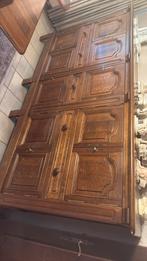 Eiken kast en tafel met 6 stoelen, Antiek en Kunst, Antiek | Meubels | Kasten, Ophalen