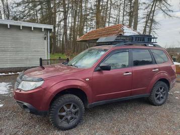 SUBARU FORESTER 2.0 TDI  4X4  LICHTE VRACHT MOTOR KAPOT, Auto's, Leder, Particulier, 4x4, Te koop