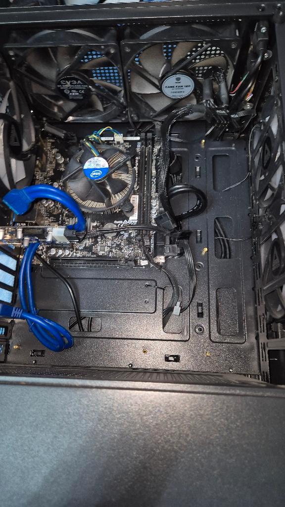 Set van 2 stuks voor onderdelen, Computers en Software, Pc- en Netwerkkabels, Gebruikt, Ophalen