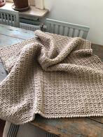 NIEUW HANDGEMAAKT DEKEN BABY WIEG BEDJE WOL ZANDKLEUR, Kinderen en Baby's, Ophalen of Verzenden, Nieuw, 85 tot 100 cm, Deken