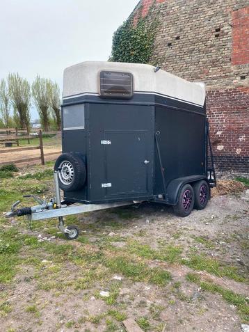 2 paards trailer, Dieren en Toebehoren, Paarden en Pony's | Trailers en Aanhangwagens, Ophalen, Gebruikt, Overige materialen, 2-paards trailer