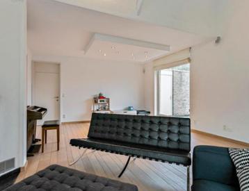 Barcelona sofa replica beschikbaar voor biedingen