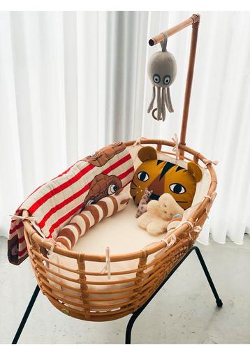 Bohemian Baby Wieg beschikbaar voor biedingen