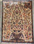 perzisch zijden ghom wandtapijt, Ophalen