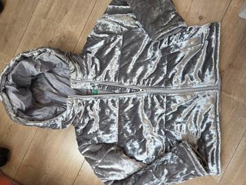 Jas Benetton maat 6/7 jaar of 120cm beschikbaar voor biedingen
