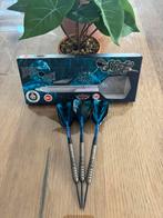 4 setjes darts en 2 cases, Ophalen of Verzenden, Zo goed als nieuw