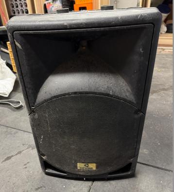 Devine actieve speaker beschikbaar voor biedingen