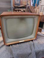 TWEE OUDE TELEVISIES, Ophalen