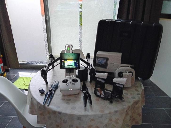 DJI Inspire 1 V2  in TOP staat (slave,,master) 2TB 48,1 TB47, Hobby en Vrije tijd, Modelbouw | Radiografisch | Helikopters en Quadcopters