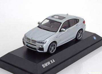 BMW X4 (F26) 2015 BMW Dealer Box Zilver NIEUW 1/43 beschikbaar voor biedingen