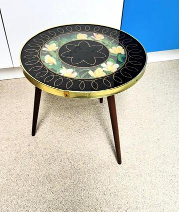 Vintage fifties plantentafeltje  beschikbaar voor biedingen