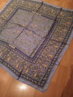 Foulard en soie HERMES, Vêtements | Femmes, Bonnets, Écharpes & Gants, Enlèvement