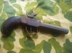 Petit PISTOLET à percussion, à balle forcée. Belge, Verzamelen, Militaria | Algemeen, Ophalen of Verzenden, Landmacht, Hulzen of Bodemvondsten