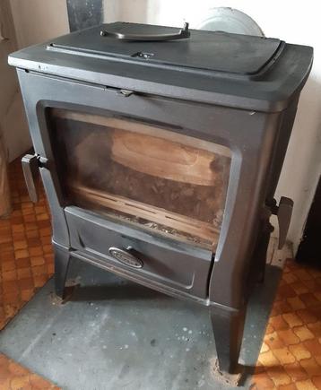 Poele à bois Dovre Tai 45M Bois (et/ou charbon) disponible aux enchères