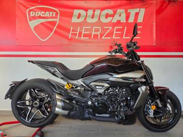 Xdiavel V4 beschikbaar voor biedingen