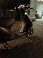 Piaggio zip 4t iget b klasse, Fietsen en Brommers, Ophalen, Gebruikt, Zip