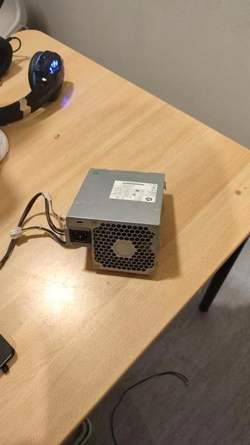 Op zoek naar power supply met PCIe-kabels beschikbaar voor biedingen