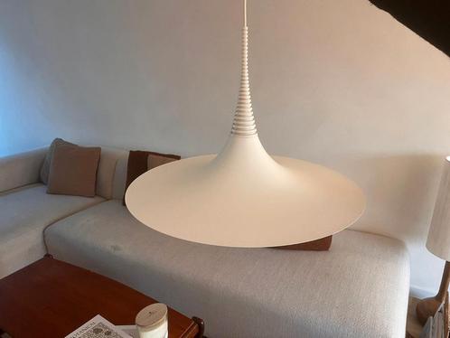 Vintage Verona lamp – jaren '70
design wit, Huis en Inrichting, Lampen | Hanglampen, Zo goed als nieuw, Metaal, Ophalen of Verzenden