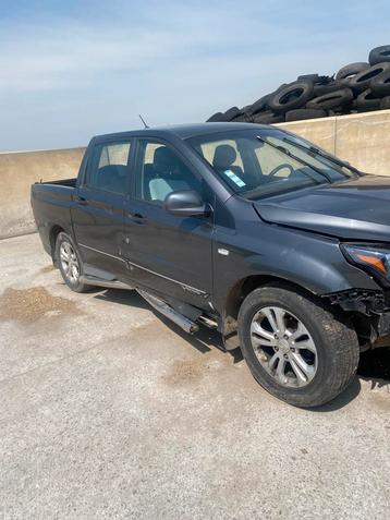 Pick up ssang young accidente a vendre, Achat, 4 portes, Actyon Sports, Boîte manuelle