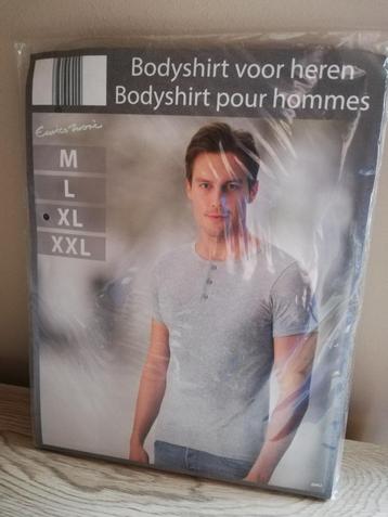 Heren T-shirt NIEUW beschikbaar voor biedingen