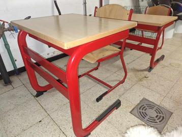 15 x banc d'école pour enfants + chaise à vendre à un prix d disponible aux enchères