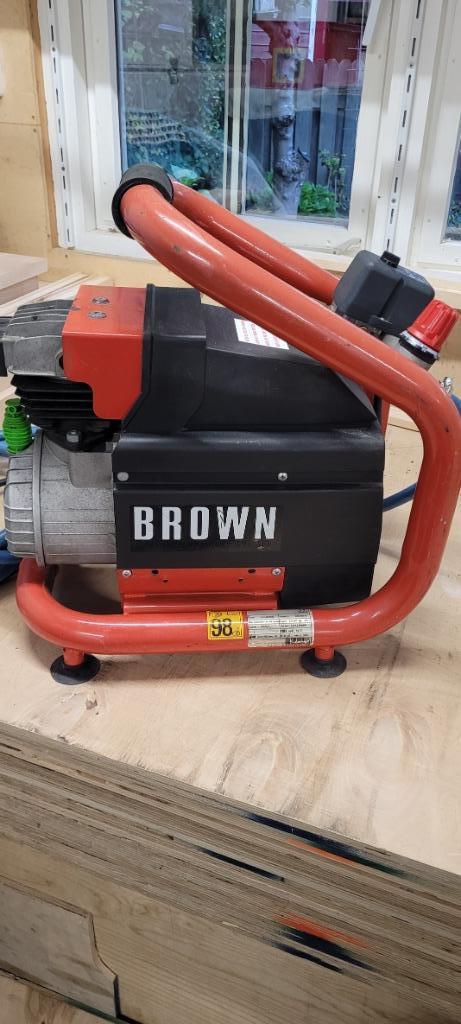 Compressor mini Brown, Doe-het-zelf en Bouw, Compressors, Gebruikt, Ophalen