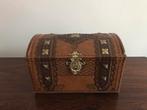Oud blik blikken doos koffer kist schatkist leeuwenkopjes, Enlèvement ou Envoi, Comme neuf