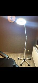 Loeplamp/ lamp voor schoonheidssalon, Hobby en Vrije tijd, Ophalen, Zo goed als nieuw, Loeplamp