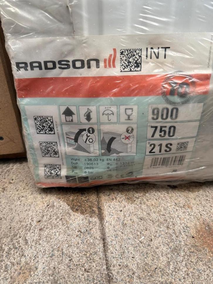 RADSON Integra 900*700 21S Neuf Et Emballe, Doe-het-zelf en Bouw, Verwarming en Radiatoren, Nieuw, Radiator, Ophalen