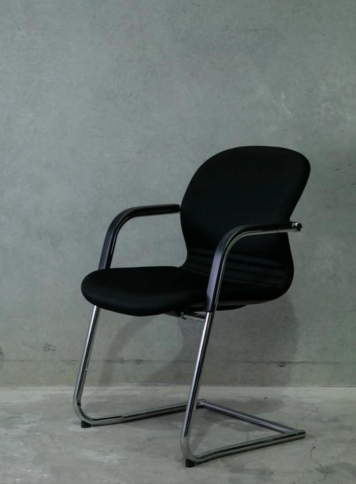 Wilkhahn FS vintage zwarte sledestoel, Huis en Inrichting, Stoelen, Gebruikt, Eén, Kunststof, Metaal, Stof, Zwart, Ophalen of Verzenden