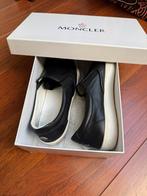 Moncler instappers maat 45 + doos, Kleding | Heren, Schoenen, Moncler, Zwart, Ophalen of Verzenden, Espadrilles of Moccasins