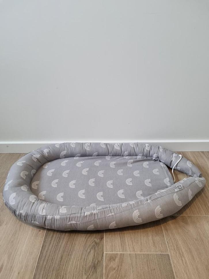 Jollein babynest rainbow grey, Kinderen en Baby's, Dekens, Slaapzakjes en Inbakerproducten, Zo goed als nieuw, Ophalen