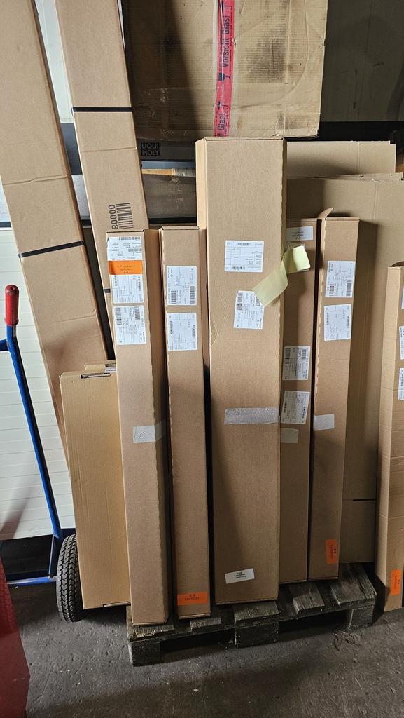 Hoogglans dak en raam lijsten set 11 delig BMW 5 serie G61, Auto-onderdelen, Carrosserie, BMW, Gebruikt, Herkomst onderdeel bekend