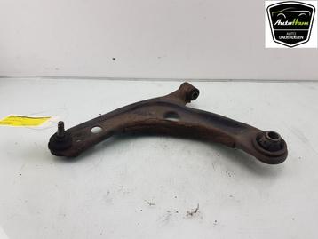 BRAS DE SUSPENSION AVANT GAUCHE (TRIANGLE) Yaris II (P9), Utilisé, Toyota