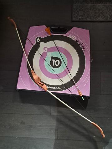 Arc long avec 1 flèche et une cible (géologique)., Enlèvement ou Envoi, Utilisé, Cible
